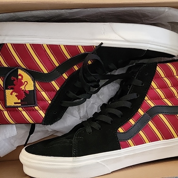 Harry Potter "Gryffindor" Vans - Picture 1 of 3